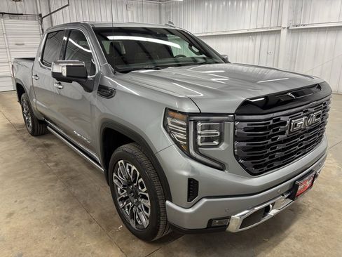 Used 2025 GMC Sierra 1500 Denali Ultimate image 1