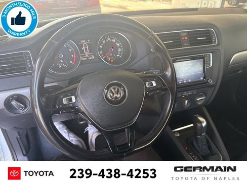 Used 2017 Volkswagen Jetta SE FWD image 15