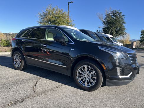 Used 2017 Cadillac XT5 Luxury w/ Driver Awareness Package image 3