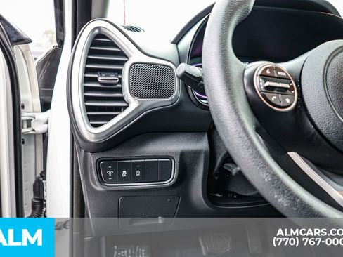 Used 2025 Kia Soul LX w/ LX Technology Package image 27