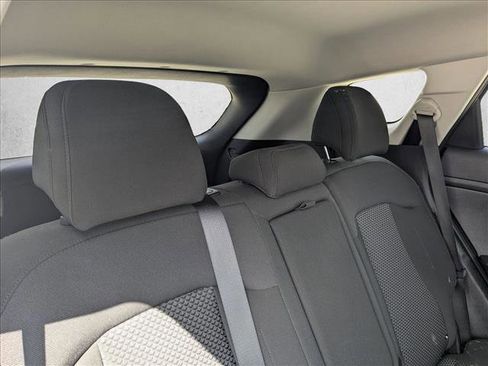 Used 2025 Kia Sportage LX image 16