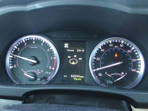 Used 2018 Toyota Highlander Limited image 10