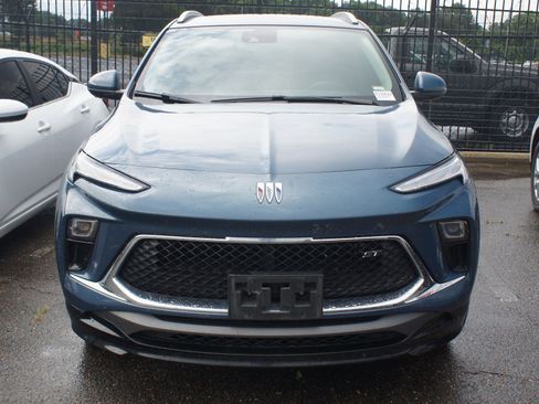 Used 2024 Buick Encore GX Sport Touring AWD/4WD image 2