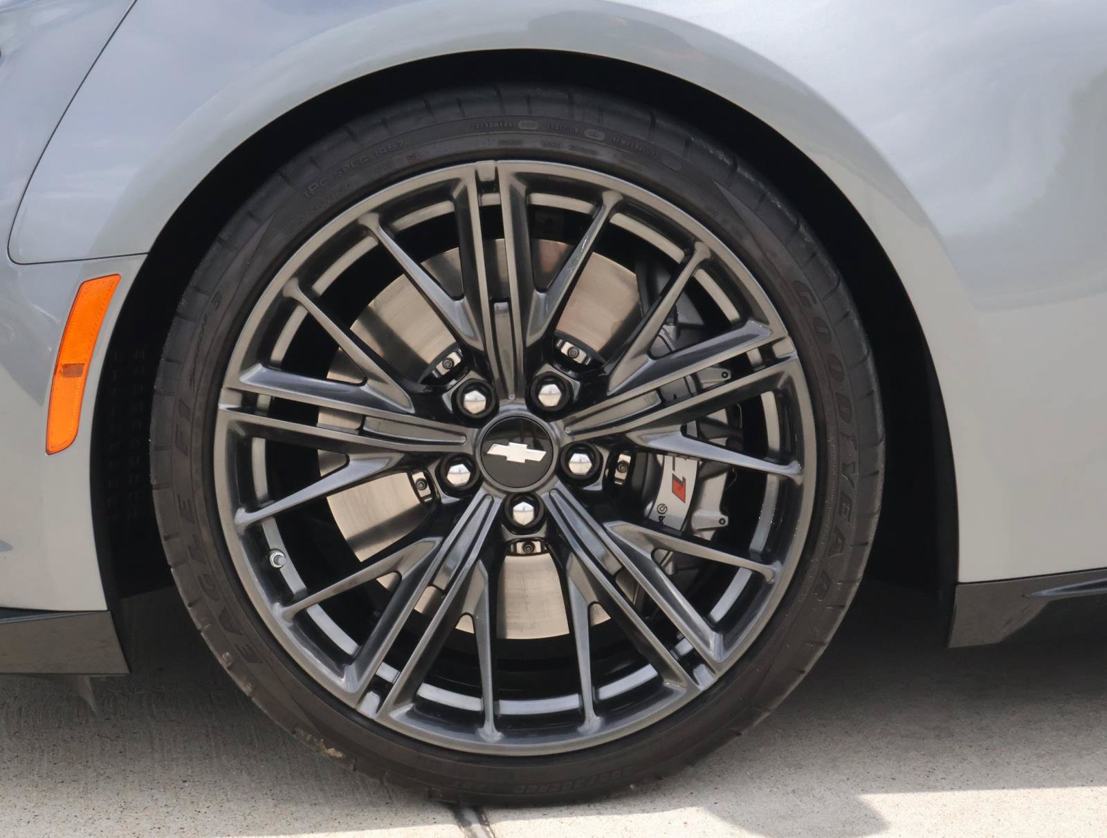 Used 2019 Chevrolet Camaro ZL1 RWD image 9