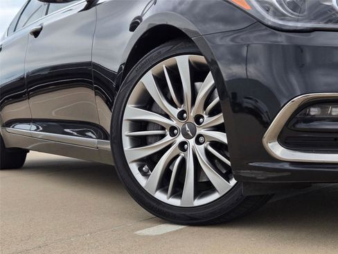 Used 2018 Genesis G80 5.0 Ultimate RWD image 8