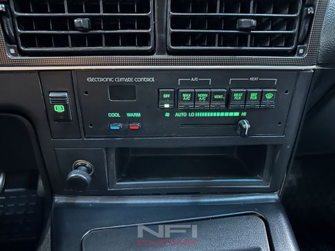 Used 1993 Ford Thunderbird Super RWD image 28