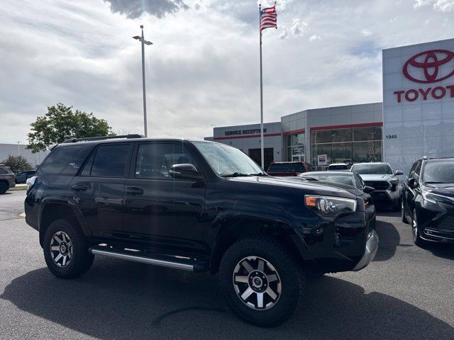 Used 2021 Toyota 4Runner TRD Off-Road Premium w/ Moonroof Package AWD/4WD image 1