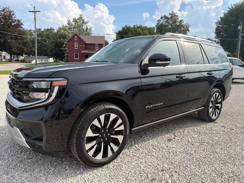Used 2026 Ford Expedition Platinum w/ Driver's Package AWD/4WD image 1