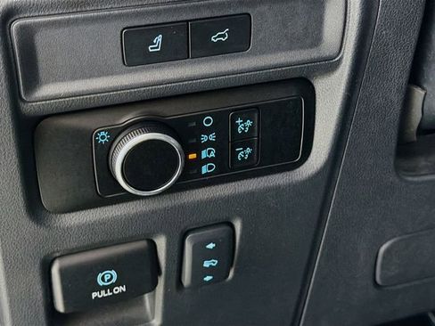 Used 2024 Ford Expedition Max XLT image 10