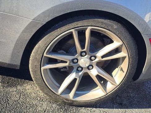 Used 2020 Chevrolet Camaro LT w/ RS Package image 20