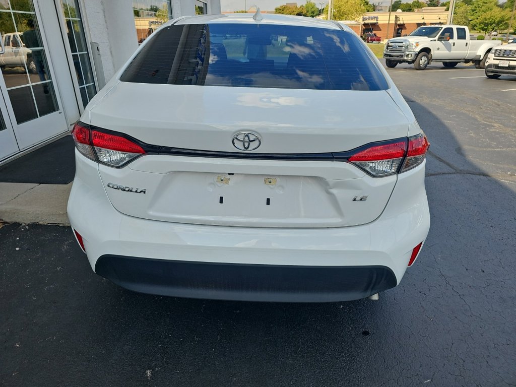 Used 2025 Toyota Corolla LE FWD image 5