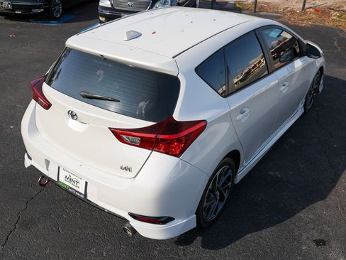 Used 2017 Toyota Corolla iM image 16