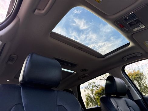 Used 2023 Kia Telluride SX image 15