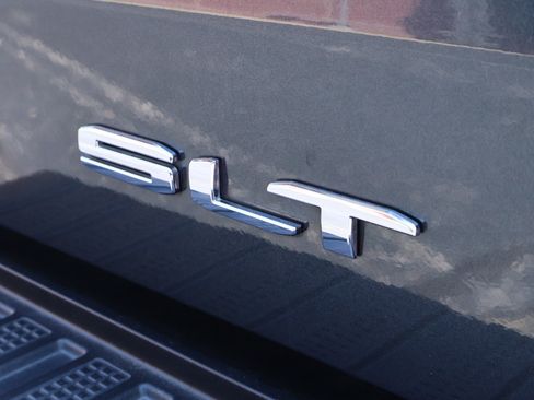 Used 2019 GMC Sierra 1500 SLT w/ SLT Premium Plus Package AWD/4WD image 29