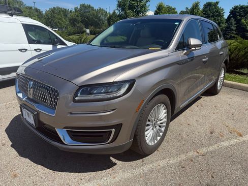 Used 2019 Lincoln Nautilus FWD image 1