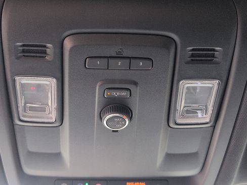 Used 2024 Chevrolet Tahoe RST RWD image 17
