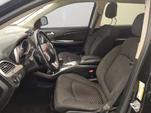 Used 2018 Dodge Journey SE w/ Popular Equipment Group FWD image 17