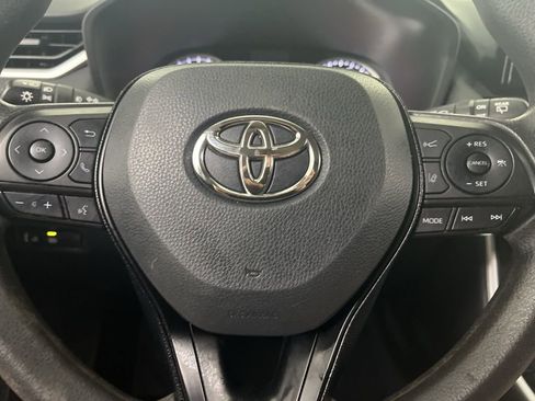 Used 2021 Toyota RAV4 XLE FWD image 61