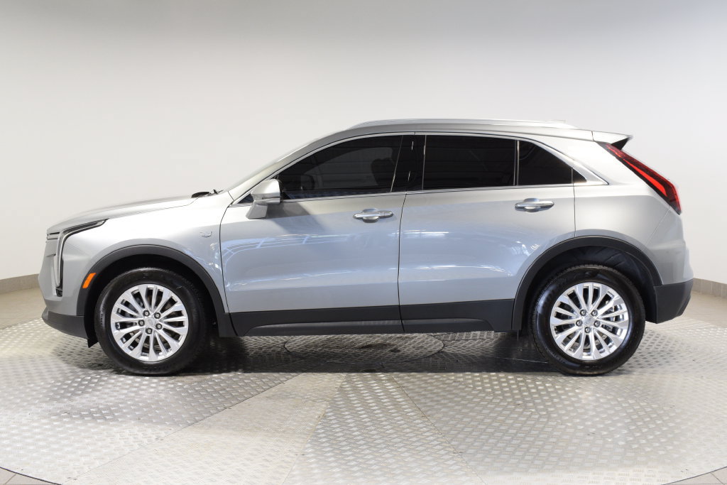 Used 2024 Cadillac XT4 Luxury w/ Cold Weather Package AWD/4WD image 10