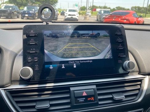 Used 2022 Honda Accord Sport image 19