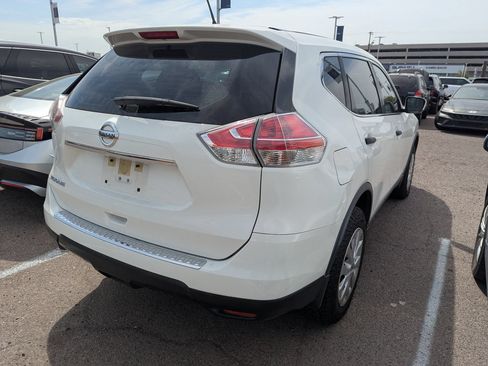 Used 2016 Nissan Rogue S FWD image 3