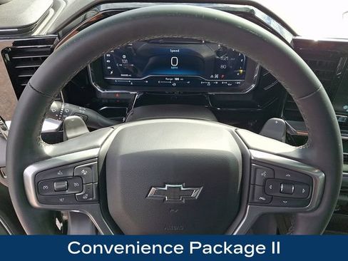 Used 2024 Chevrolet Silverado 1500 LT Trail Boss w/ LT Trail Boss Premium Package AWD/4WD image 4