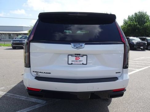 Used 2024 Cadillac Escalade Sport Platinum w/ LPO, ONYX Package AWD/4WD image 5