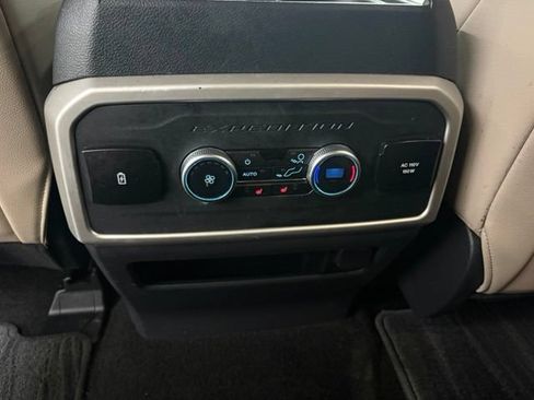 Used 2023 Ford Expedition Limited AWD/4WD image 13