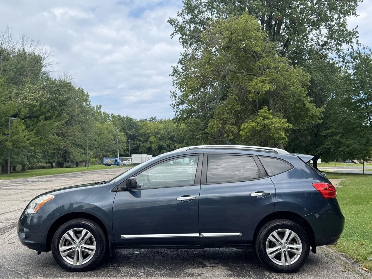 Used 2015 Nissan Rogue S w/ Convenience Package FWD image 9