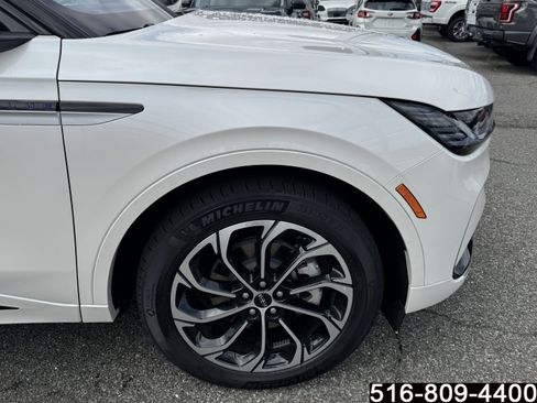Used 2026 Lincoln Nautilus Reserve AWD/4WD image 10