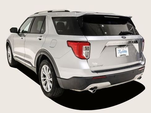 Used 2023 Ford Explorer Limited image 8