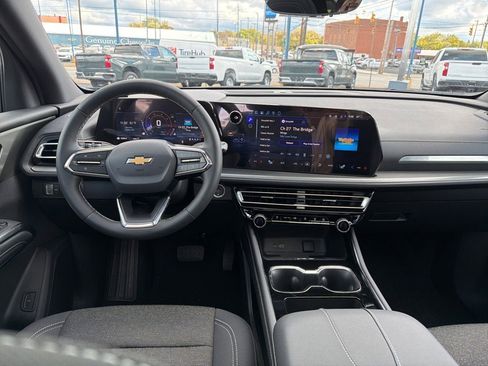 New 2026 Chevrolet Traverse LT w/ Sun and Wheel Package image 22