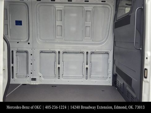 Used 2025 Mercedes-Benz Sprinter 2500 image 25