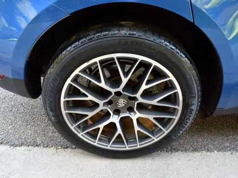 Used 2017 Porsche Macan S w/ Premium Package Plus image 40