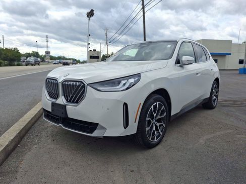 Used 2025 BMW X3 xDrive30i w/ Convenience Package AWD/4WD image 3