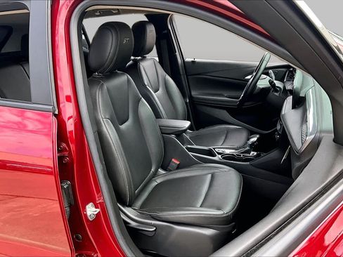 Used 2024 Buick Encore GX Sport Touring FWD image 9