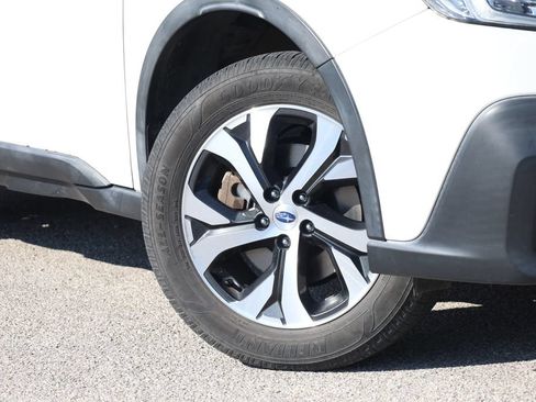 Used 2020 Subaru Outback Limited AWD/4WD image 3