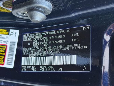 Used 2025 Toyota Highlander Platinum AWD/4WD image 51