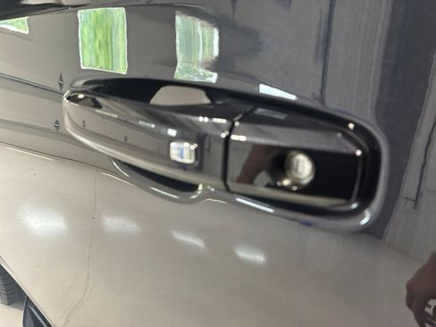 Used 2024 Chevrolet Tahoe LT AWD/4WD image 12
