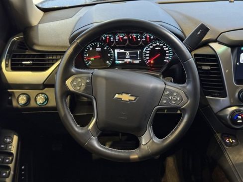 Used 2016 Chevrolet Suburban LT image 16