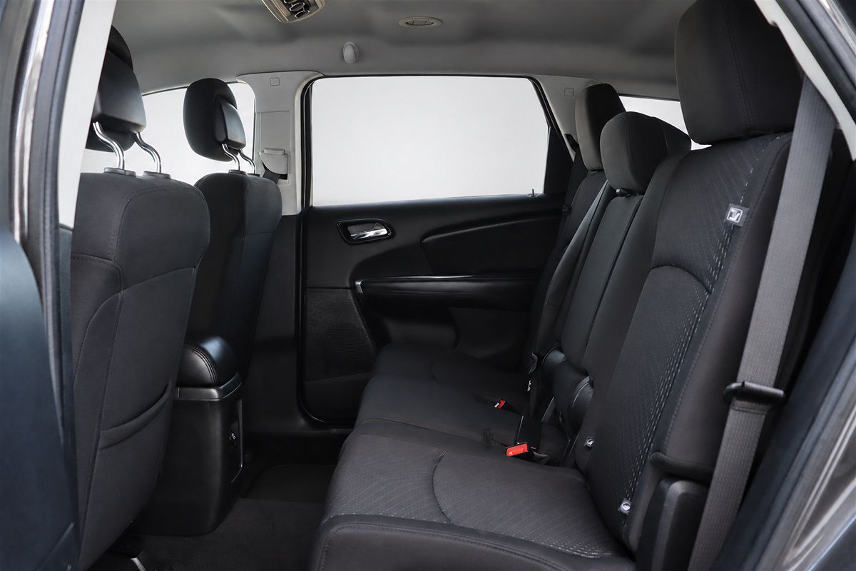 Used 2017 Dodge Journey SXT FWD image 19
