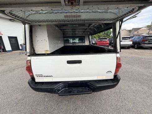 Used 2012 Toyota Tacoma 2WD Regular Cab image 17