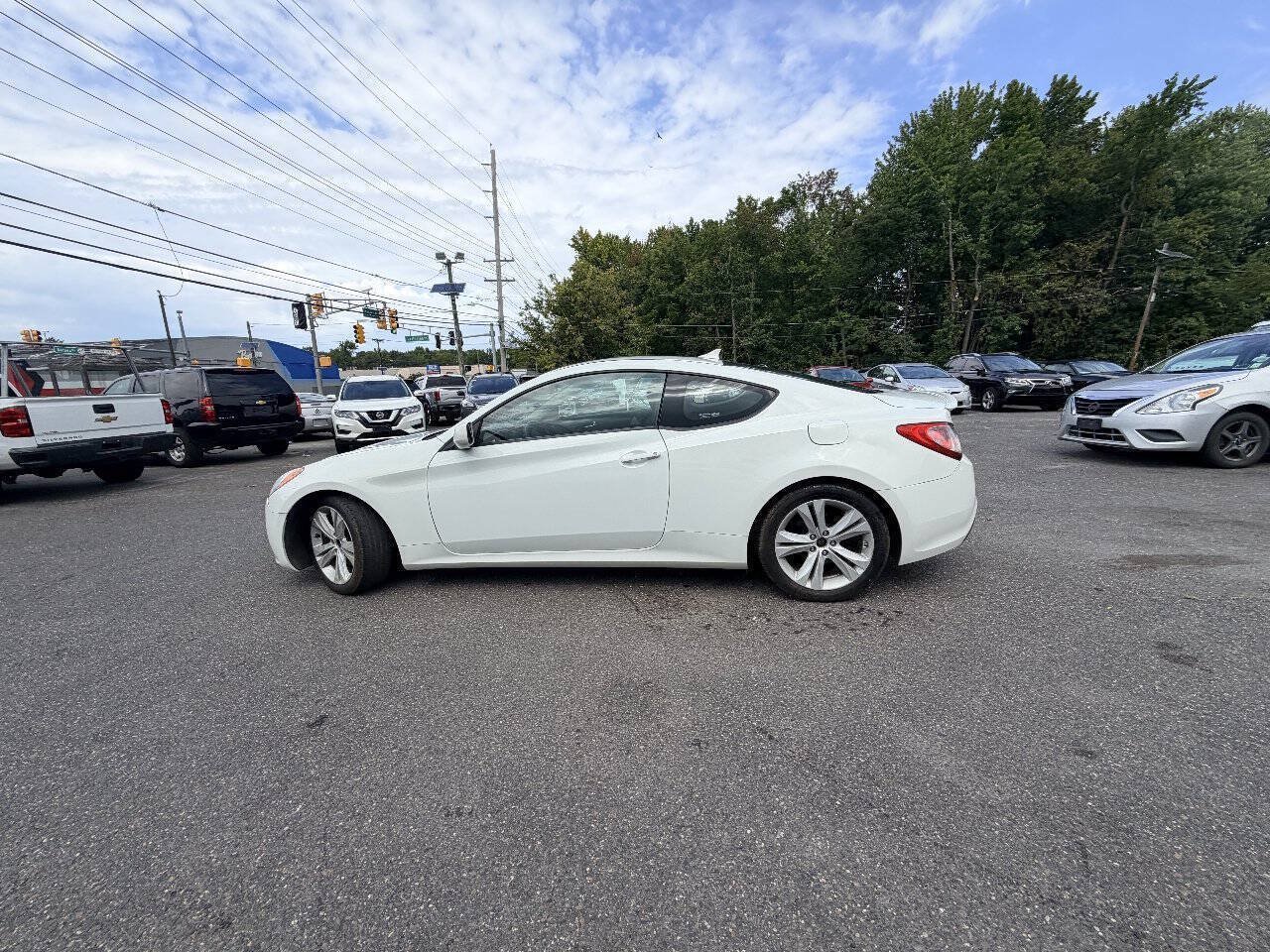 Used 2010 Hyundai Genesis 2.0T RWD image 24
