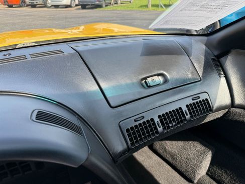 Used 1992 Chevrolet Corvette Coupe RWD image 46