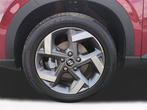 New 2025 Hyundai Venue SEL image 11