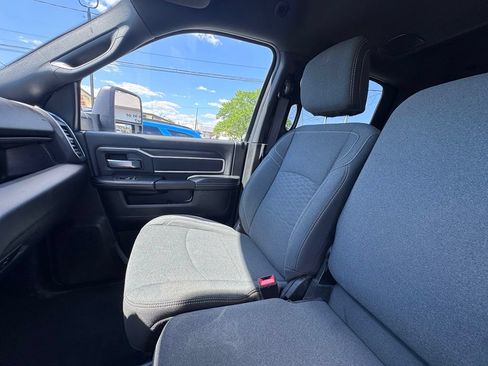 Used 2025 RAM 2500 Big Horn AWD/4WD image 16