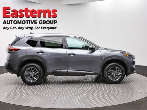 Used 2023 Nissan Rogue S AWD/4WD image 4