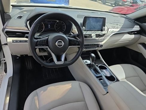 Used 2021 Nissan Altima 2.5 SL FWD image 7