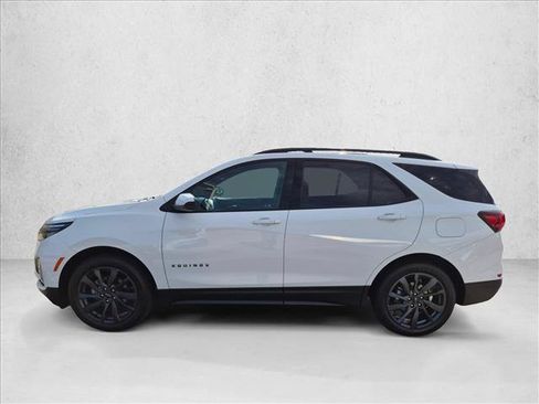 Used 2022 Chevrolet Equinox RS w/ LPO, Floor Liner Package FWD image 5