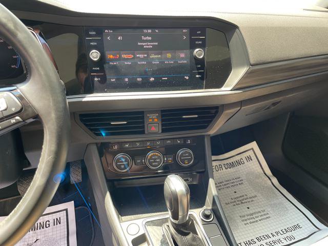 Used 2019 Volkswagen Jetta SEL FWD image 20